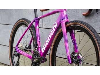 Bianchi Impulso RC SHIMANO GRX DI2 2X12 DISC Miami Drip 2026 velikost S